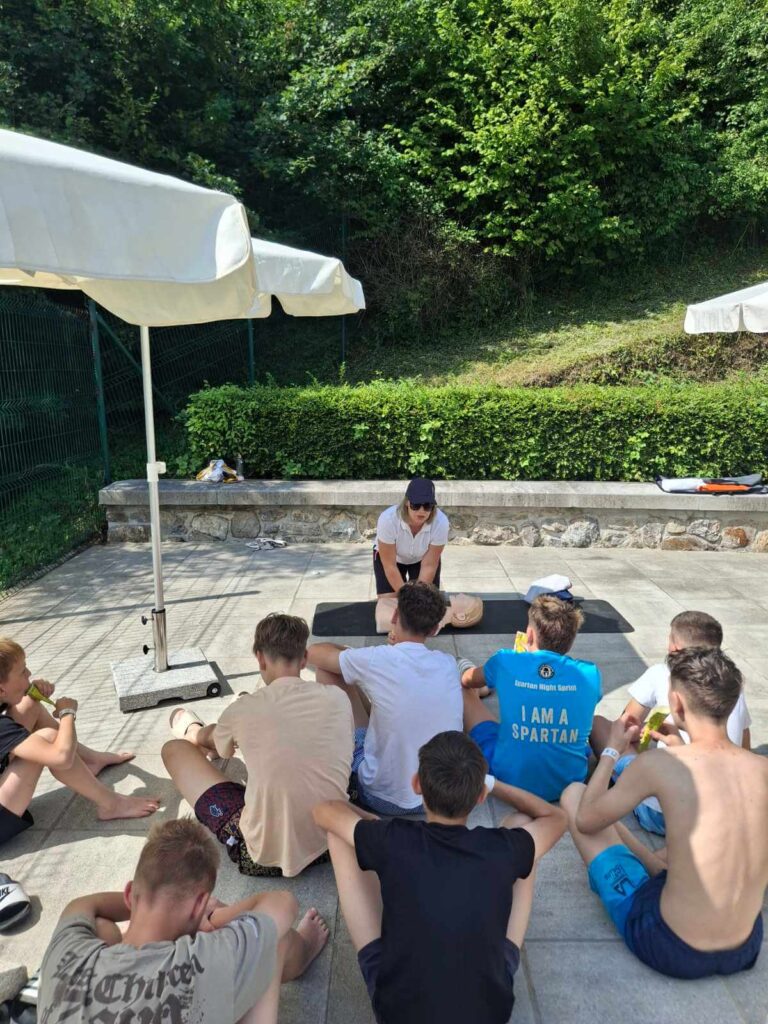 fantje, ki se učijo TPO